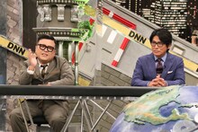 とろサーモン久保田と高橋克典。(c)フジテレビ