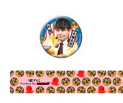 「吉たこコラボ たこ焼きグッズ」マスキングテープと缶バッジ。