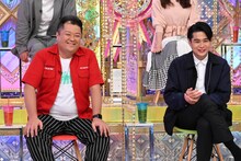 （左から）ブラックマヨネーズ小杉、平成ノブシコブシ吉村。(c)テレビ朝日