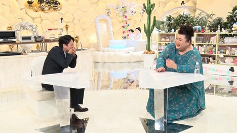 有吉弘行とマツコ・デラックス。(c)テレビ朝日