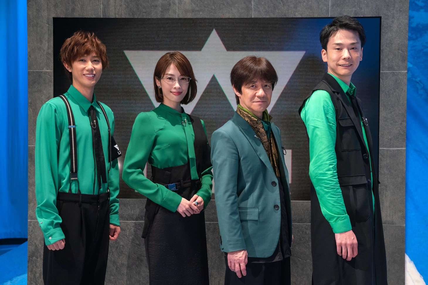 左から阿部亮平、明日海りお、内村光良、かまいたち濱家。