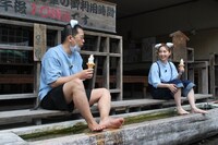 「猫大好き芸能人集結！東北ニャンだらけツアー」より。(c)青森放送