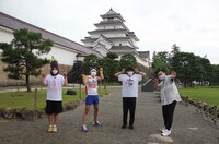 「猫大好き芸能人集結！東北ニャンだらけツアー」より。(c)青森放送