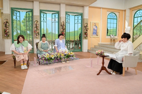 森三中と黒柳徹子。(c)テレビ朝日