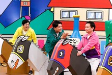 （左から）博多華丸、千鳥ノブ、かまいたち山内。(c)関西テレビ