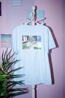 「KIPPU de TROUBLE」Tシャツ（ライトブルー）