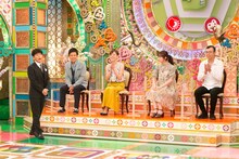 「プレバト!!」初登場のジョイマン高木（右端）。