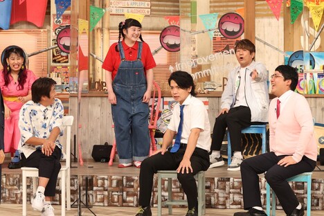 （前列左から）ネプチューン堀内、マヂカルラブリー、（後列左から）3時のヒロインゆめっち、ぽんぽこ・高木ひとみ〇、FUJIWARA藤本。(c)フジテレビ