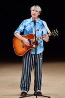 お見送り芸人しんいち