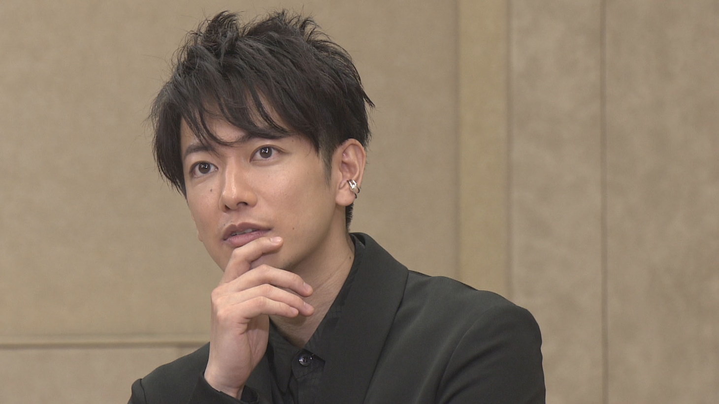 てれび戦士ゲンタの質問に答える佐藤健。
