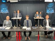 審査員を務めた（左から）鮫肌文殊氏、中野俊成氏、内村宏幸氏、伊藤正宏氏、高須光聖氏。(c)QAB