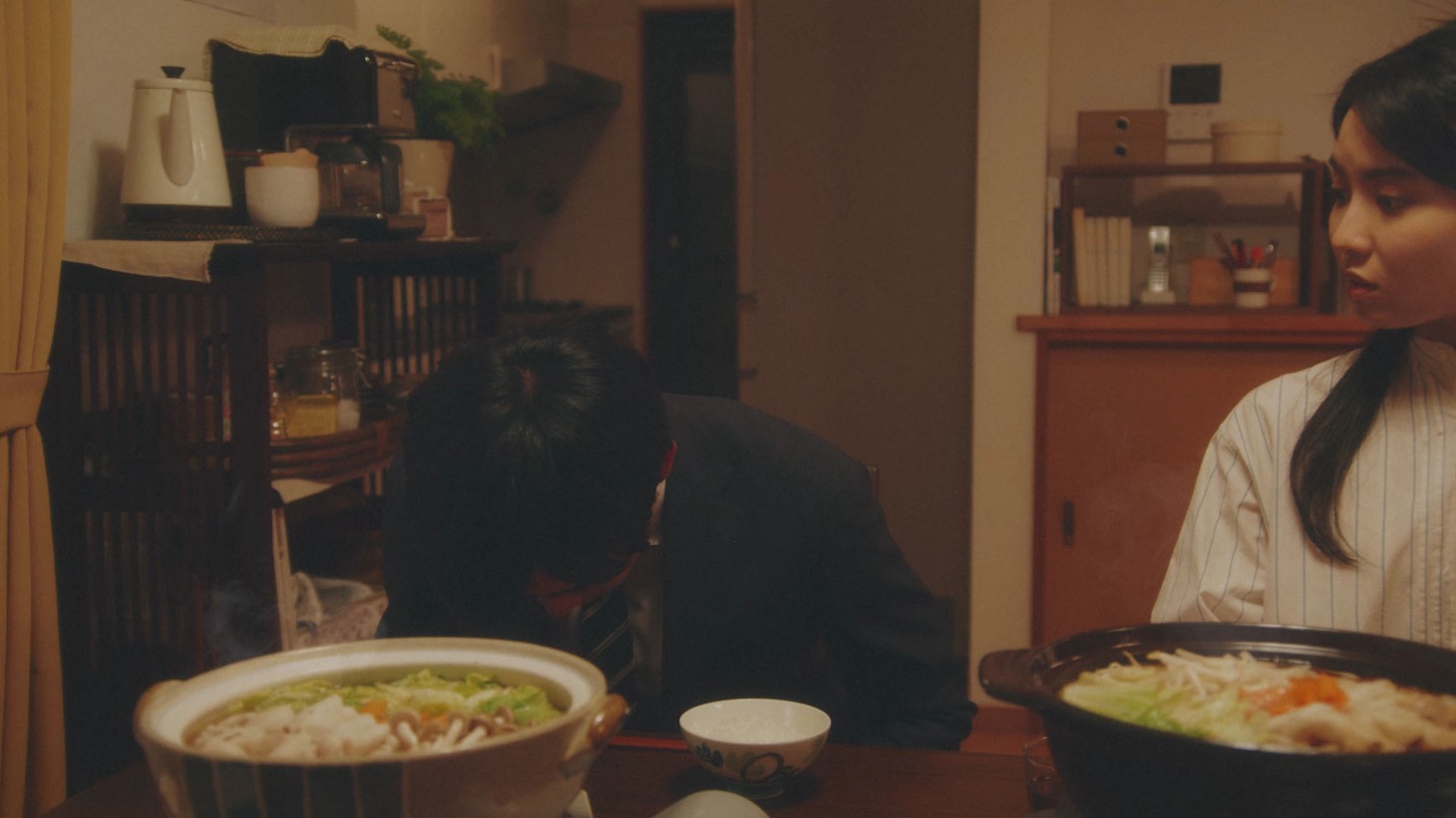 CM「もやし鍋スープ＆白菜鍋スープ『両親へのご挨拶篇』」より。