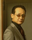 木下ほうか演じる、陣内のヤクザ時代の兄貴分平松。