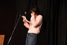 笑いがこみ上げてくるのを感極まっている様子でごまかす尼神インター誠子。