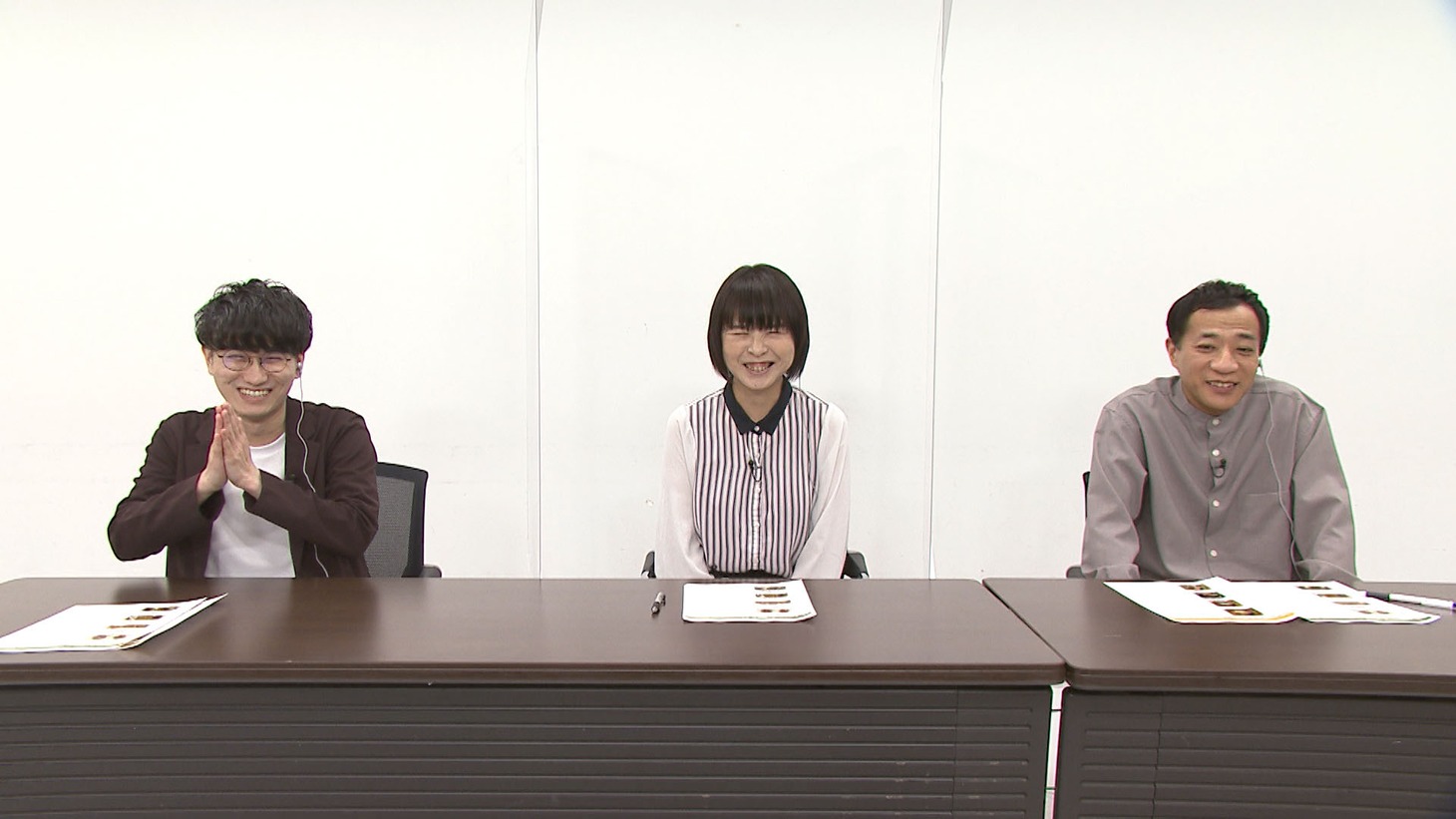 審査員の福田駿氏、児島気奈氏、ナイツ塙（左から）。