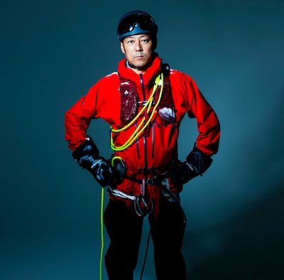 新番組「アドベンチャー魂」に出演する東野幸治。(c)BS-TBS