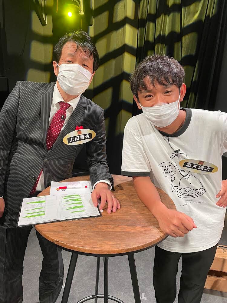 ガリベンズ矢野（左）とアルコ＆ピース酒井。(c)テレビ東京