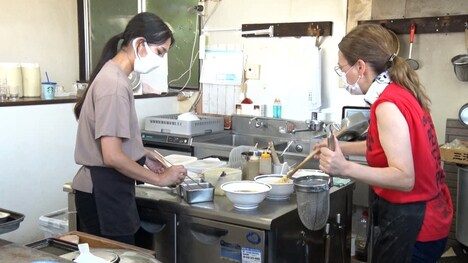 「幸せ！ボンビーガール」のワンシーン。(c)日本テレビ