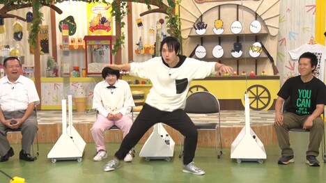 「誰にも負けない技」を披露する前園健太。