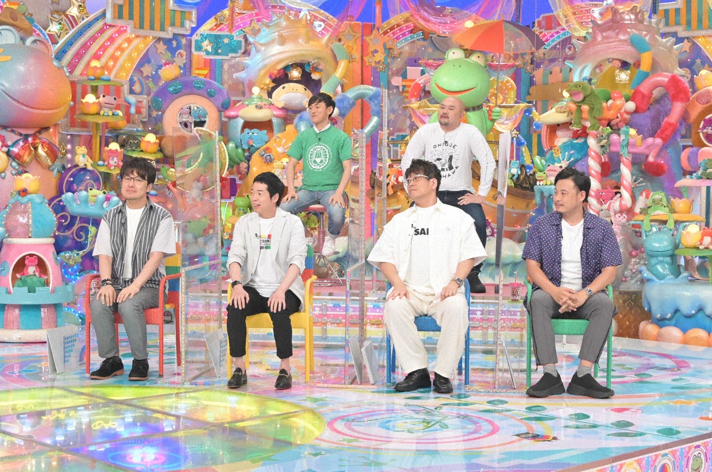 「キックボクシング芸人」の（前列左から）土田晃之、今田耕司、古坂大魔王、アルコ＆ピース平子、（後列左から）神宮寺しし丸、鬼越トマホーク坂井。(c)テレビ朝日