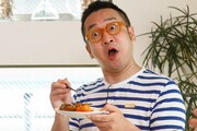 ナスを食べるなすなかにし中西。(c)日本テレビ