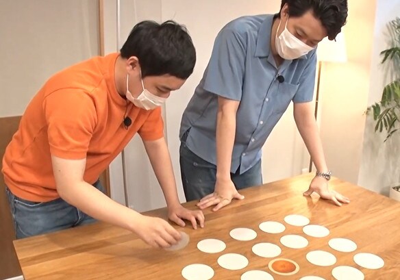 霜降り明星が“静岡を感じるボードゲーム”で対決、高い難易度に戸惑う