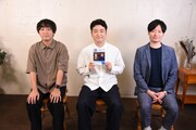 和牛とMBSのディレクター・山内健太郎氏(左)。