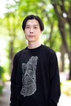 ハライチ岩井 (c)新潮社