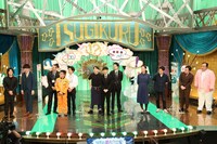 Aブロックの出場者たち。(c)フジテレビ