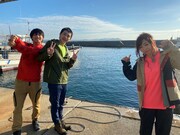 左から福本大晴、小柴陸、ハイヒール・モモコ。(c)読売テレビ