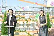 （左から）霜降り明星・粗品、矢田亜希子。(c)TBS