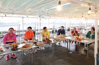 （左から）かまいたち、博多華丸・大吉、千鳥。(c)関西テレビ