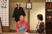 ハライチ澤部、磯山さやか（右）、加藤茶（後方）。(c)フジテレビ