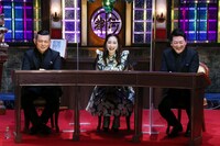 左から、的場浩司、ファーストサマーウイカ、堀潤。