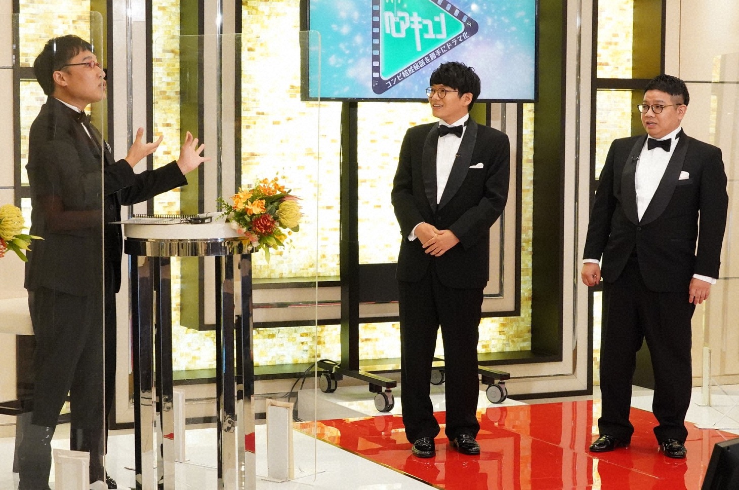 左から南海キャンディーズ山里、ミキ。(c)読売テレビ