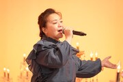 「女性の本音ラブソング」に出場する華原朋美。
