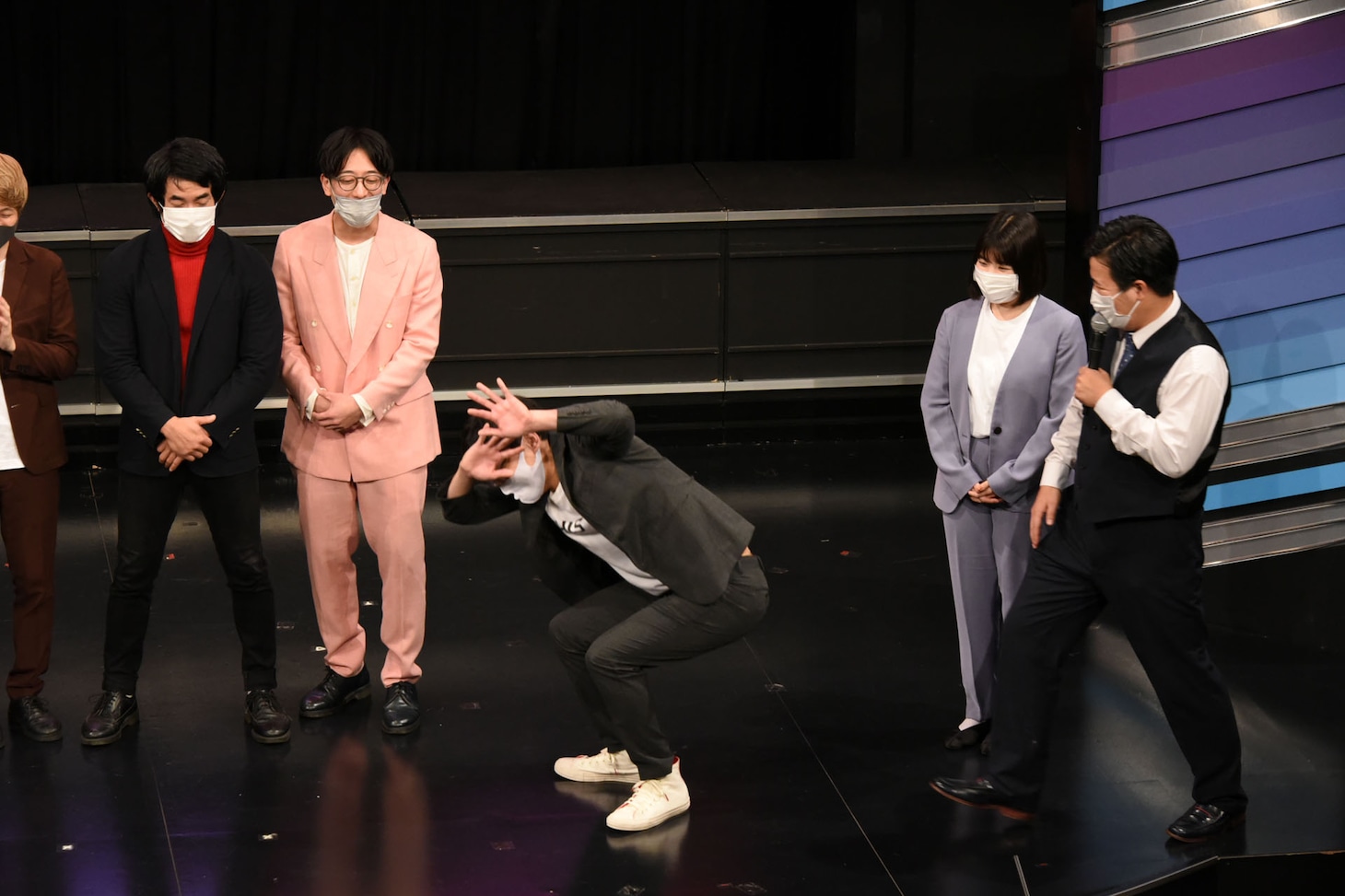 千葉に続いて優勝発表の場面でボケるTHIS IS 岡下。