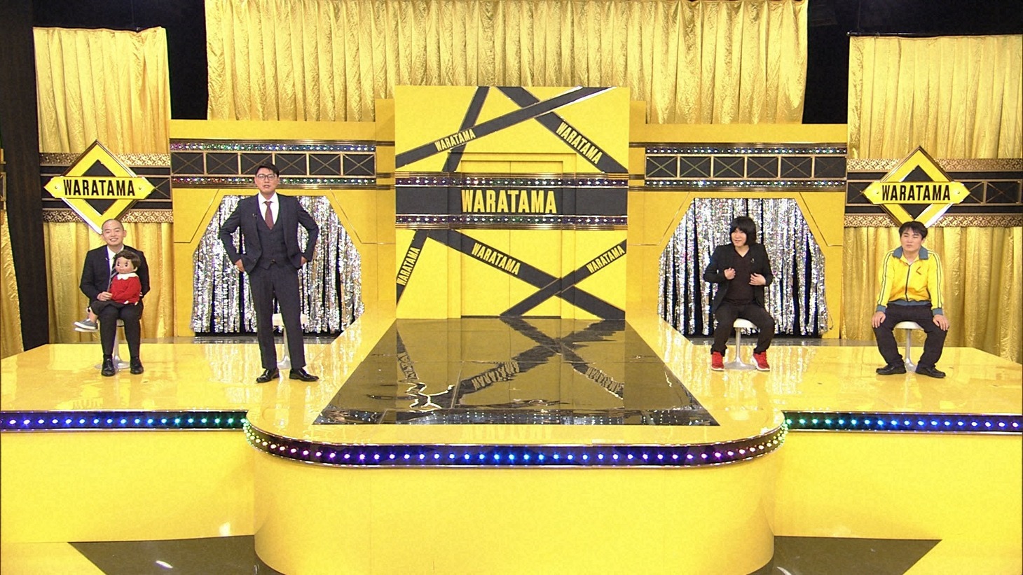 審査を待つゾフィー（左）とランジャタイ（右）。