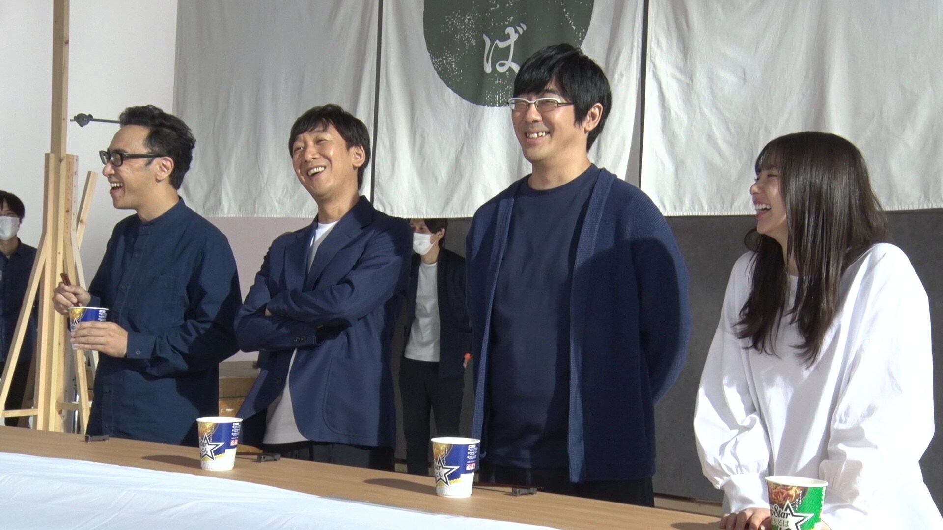 東京03、乃木坂46、Creepy NutsがカップスターCMで並んで「いただき