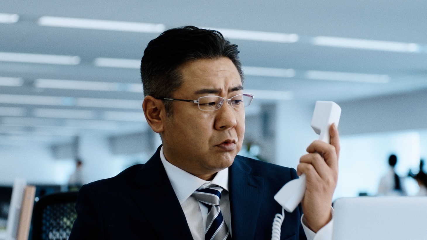 「長谷川、仕事しろ。」編より、錦鯉・渡辺。