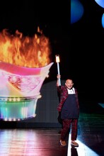 「笑福亭鶴瓶17年の観察記『ウラとオモテと本当の顔』」より。