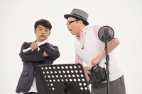 動画「ナレーション録音 なめたらあかん編」撮影中の様子。