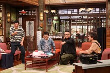 「さんまのまんま秋SP」に出演する（左から）明石家さんま、シソンヌ、ムロツヨシ。(c)関西テレビ