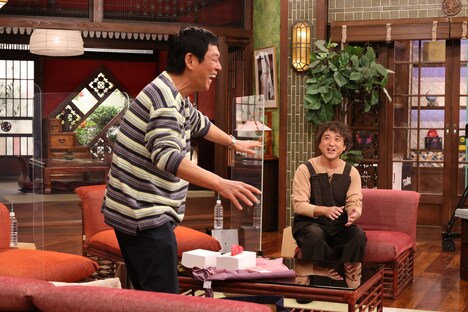 明石家さんまとムロツヨシ。(c)関西テレビ