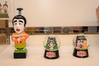 「志村けんの大爆笑展（東京）」グッズ売り場の一部。