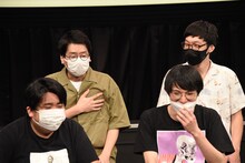 男性ブランコ（後列2人）