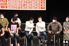 「今日もブギーしちゃいますか」「もちろん」という気持ちを高めるやり取りを披露するうるとらブギーズ。