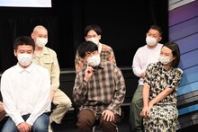 「あざとくて何が悪いの？」（テレビ朝日）に田中みな実のポジションで出演したいと語る蛙亭・中野（前列中央）。