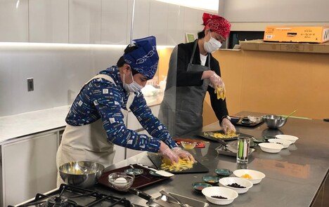 「冒険発掘バラエティ 霜降り明星のあてみなげ」のワンシーン。(c)静岡朝日テレビ