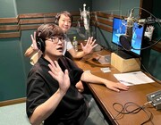 DVDの副音声収録に臨むラバーガール。